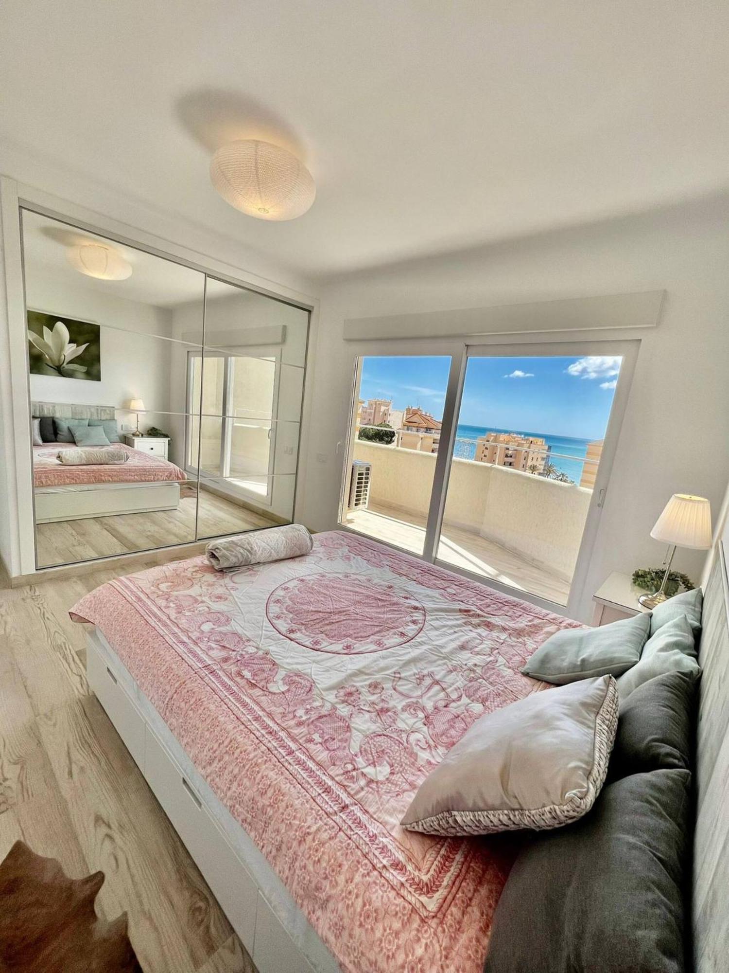 Luxury Condo Sea View Large Terrace Benalbeach Benalmádena Extérieur photo